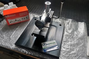 Przyrząd do pomiaru grubości płyt akumulatorowych - 2