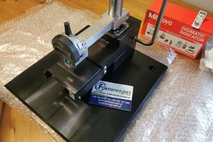 Przyrząd do pomiaru grubości płyt akumulatorowych - 3