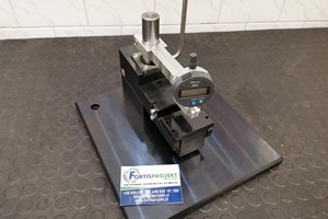 Przyrząd do pomiaru grubości płyt akumulatorowych - 7