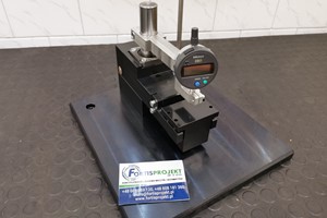 Przyrząd do pomiaru grubości płyt akumulatorowych - 11