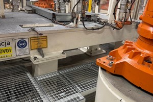 Podesty serwisowe w stacjach zrobotyzowanych  - 1