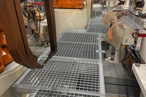 Podesty serwisowe w stacjach zrobotyzowanych  - 31