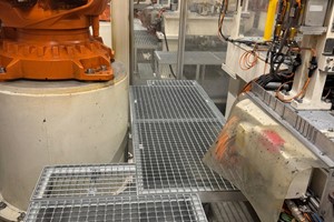 Podesty serwisowe w stacjach zrobotyzowanych  - 29