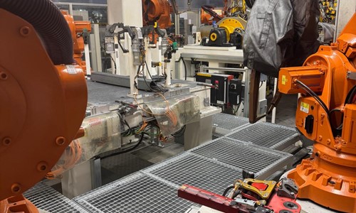 Podesty serwisowe w stacjach zrobotyzowanych 