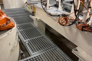 Podesty serwisowe w stacjach zrobotyzowanych  - 22