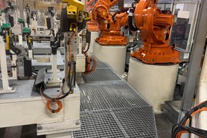 Podesty serwisowe w stacjach zrobotyzowanych  - 20