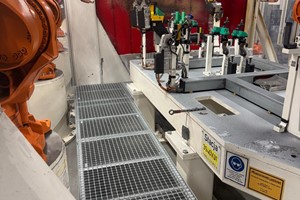 Podesty serwisowe w stacjach zrobotyzowanych  - 15