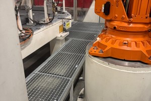 Podesty serwisowe w stacjach zrobotyzowanych  - 9