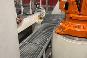 Podesty serwisowe w stacjach zrobotyzowanych  - 8