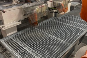 Podesty serwisowe w stacjach zrobotyzowanych  - 7