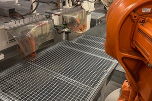 Podesty serwisowe w stacjach zrobotyzowanych  - 3