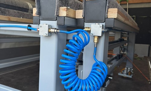 Rozsuwane stoły do montażu - dostawa 